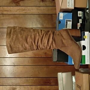 Universal Thread brown suede heel boots